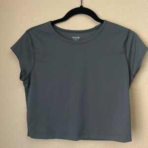 Old Navy Powersoft Teal Short Sleeve Crewneck Cropped Tee with Back Cutout